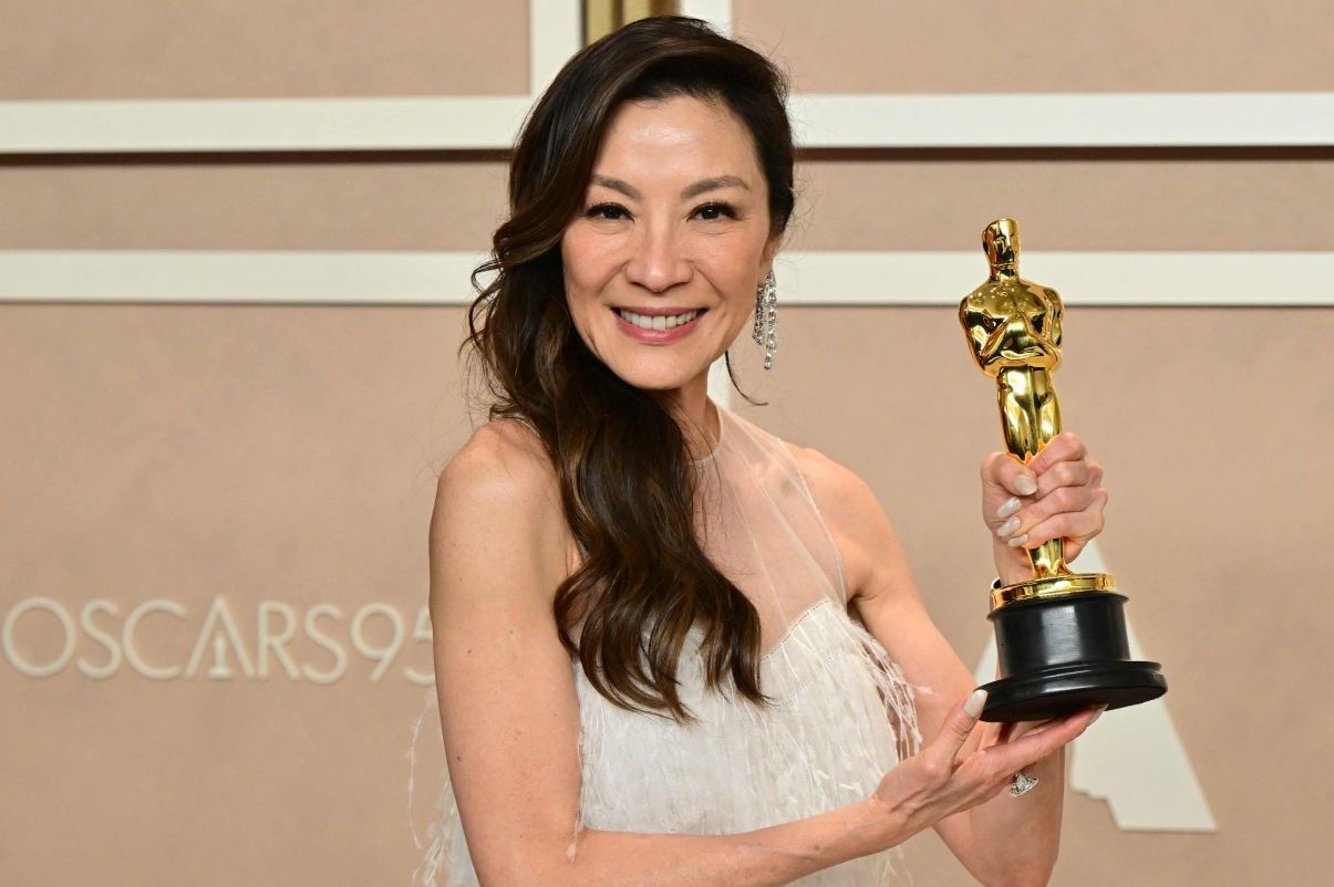 oscars michelle yeoh winners everything everywhere all at once